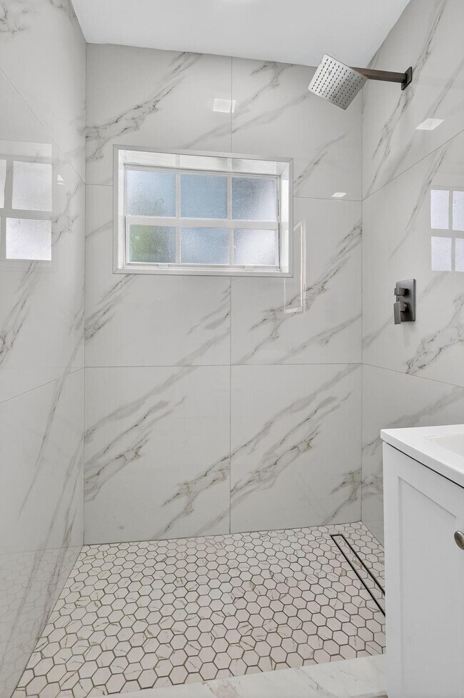 Building Photo - 40 NW 68th St