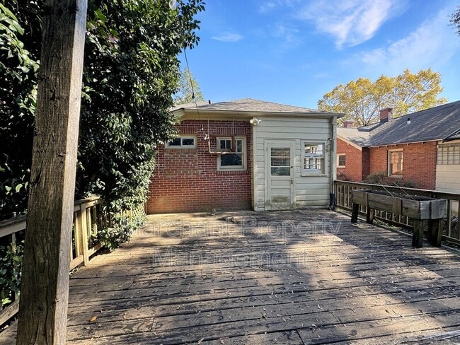 Building Photo - 6 Tomassee Ave