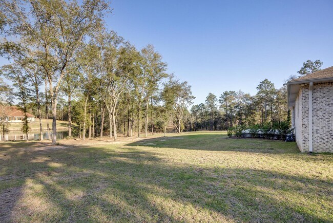 Building Photo - 1148 Sioux Cir