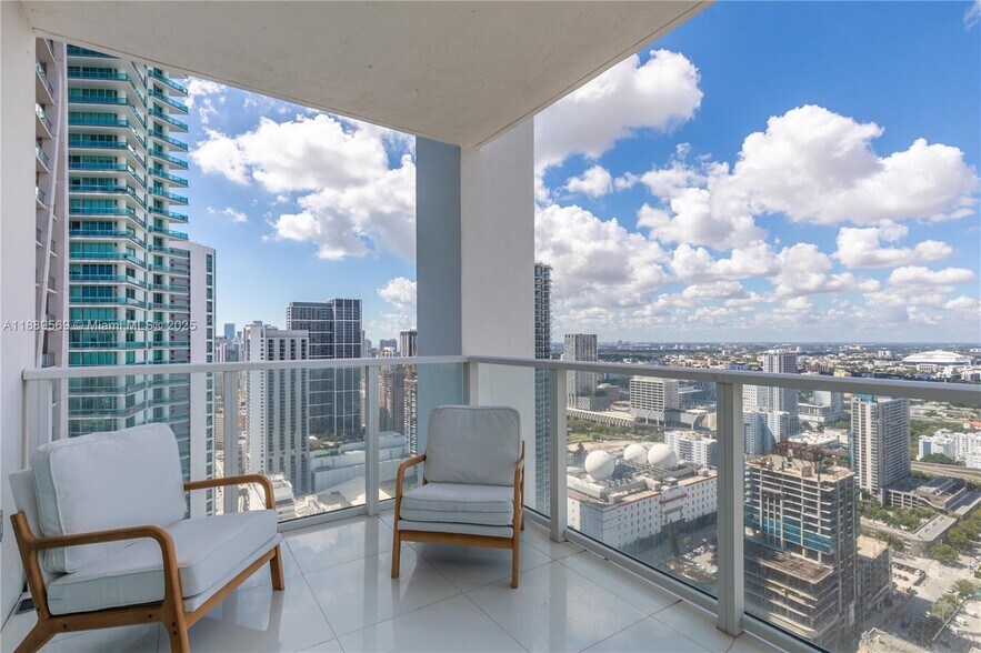 Building Photo - 1040 Biscayne Blvd