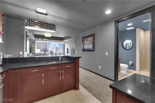 Building Photo - 4575 Dean Martin Dr