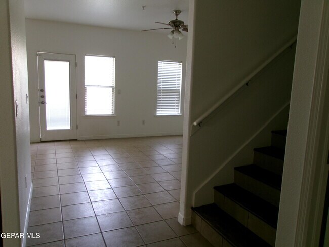 Building Photo - 4704 Pistolero Ln