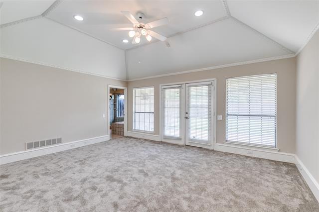 Building Photo - 6116 Southern Knoll Dr