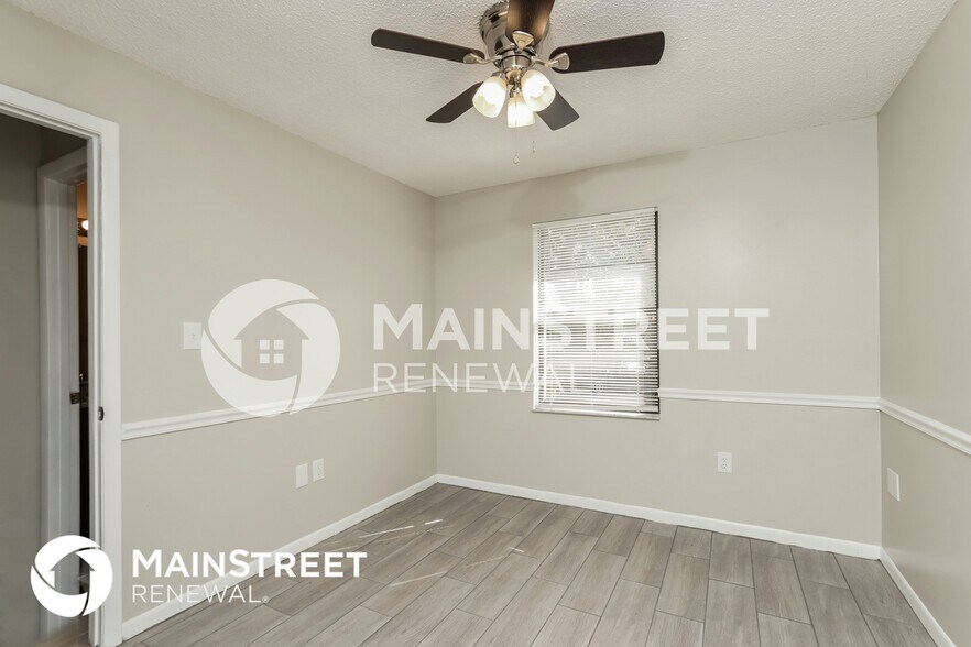 Building Photo - 647 Pampas St NW