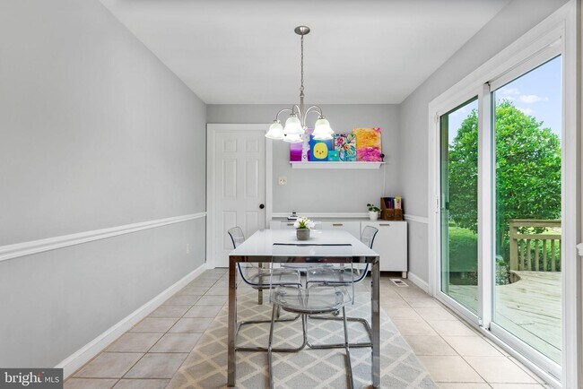 Building Photo - 1 Glenhurst Ct