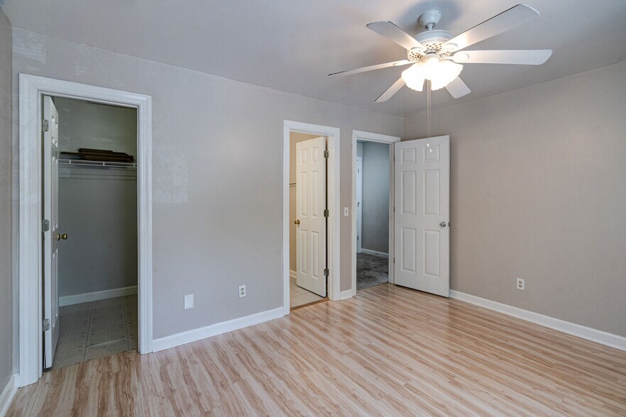 Building Photo - 5813 Wrightsville Ave
