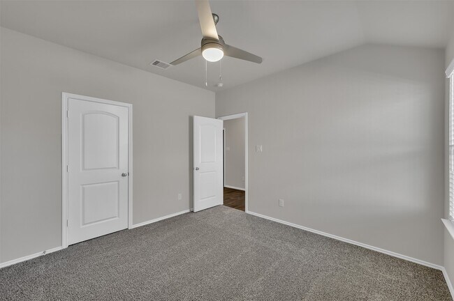 Building Photo - 6212 Hendricks Hbr Dr