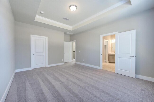 Building Photo - 1709 Summerlyn Ter Dr