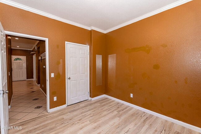 Building Photo - 43963 Glenraven Rd