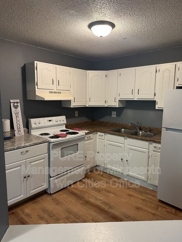 Building Photo - 1562 Motor Ave