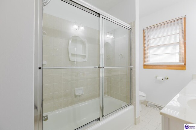 Building Photo - 509 N Mantle Ave