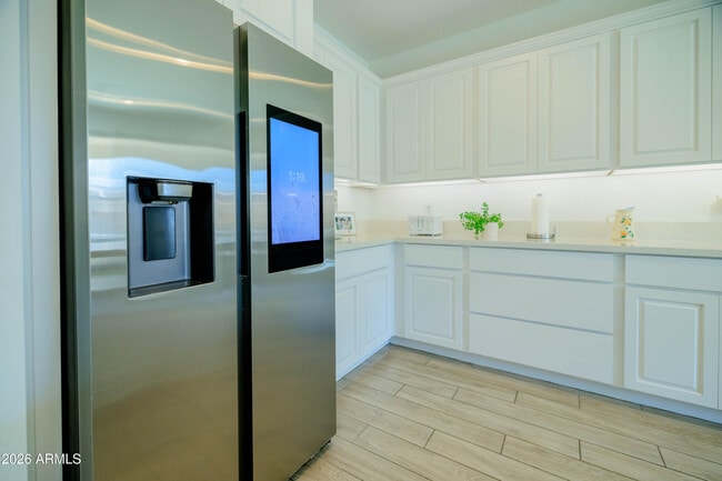 Building Photo - 21513 E Sparrow Dr