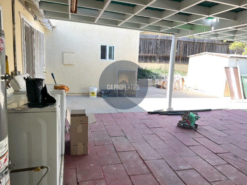 Building Photo - 315 Lado De Loma Dr