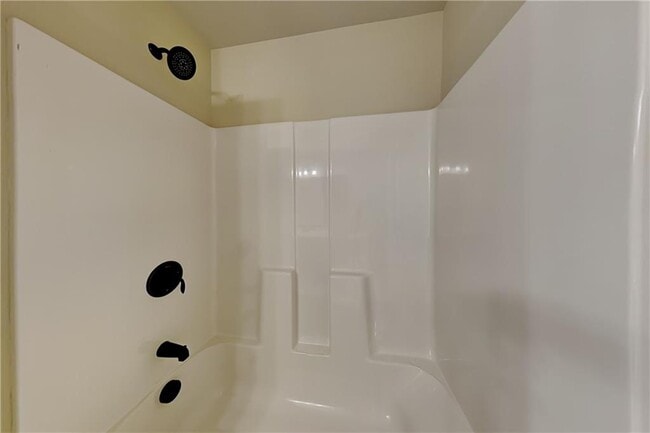 Building Photo - 3770 Brookhollow Dr