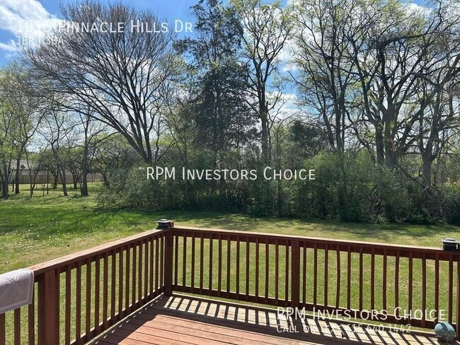 Building Photo - 1015 Pinnacle Hills Drive