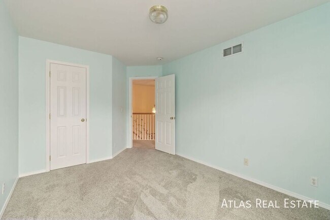 Building Photo - 15452 E 7th Ave