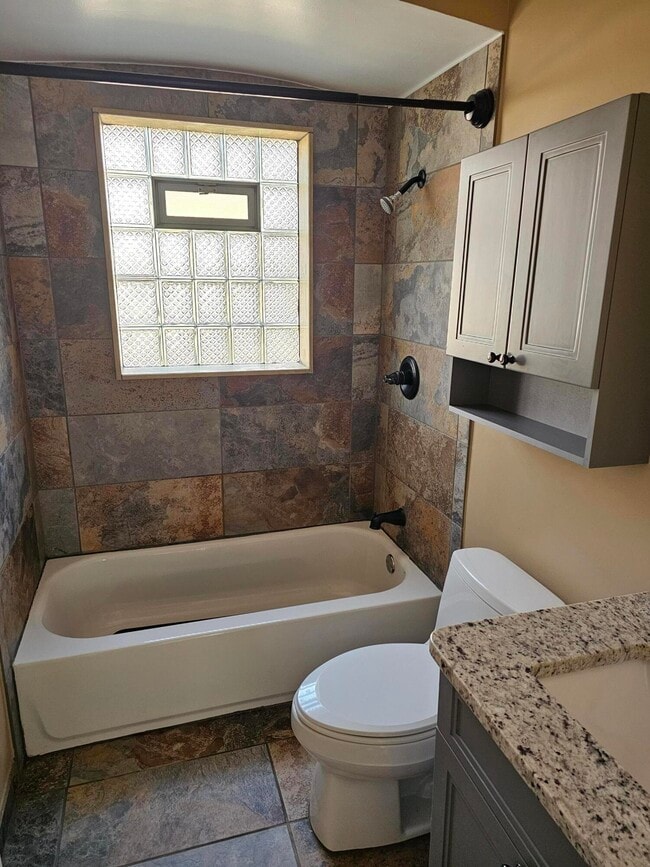 Building Photo - 14030 Elgin St