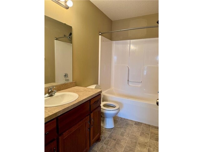 Building Photo - 12173 Waconia St NE