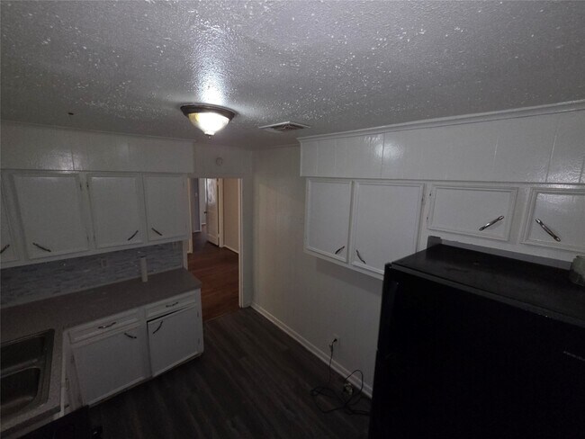 Building Photo - 3723 Odin Ct