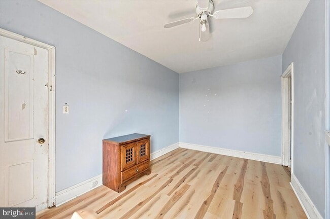 Building Photo - 204 Ripka St