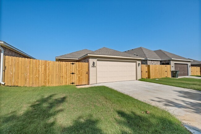 Building Photo - Charming Curb Appeal Meets Modern Comfort in the Monaco Plan!