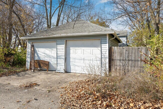 Building Photo - 36-38 E Mumma Ave