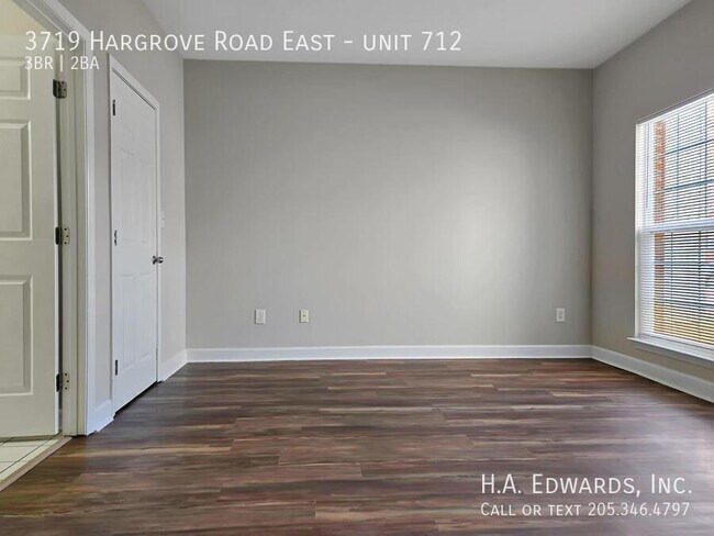 Building Photo - 3719 Hargrove E Rd