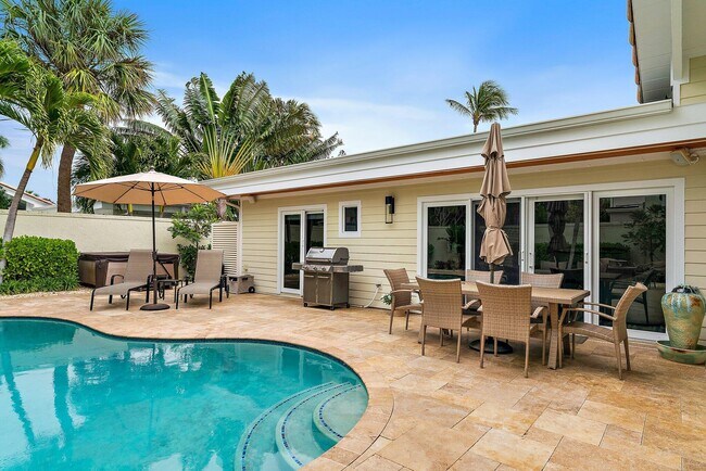 Building Photo - 108 E Tarpon Ln