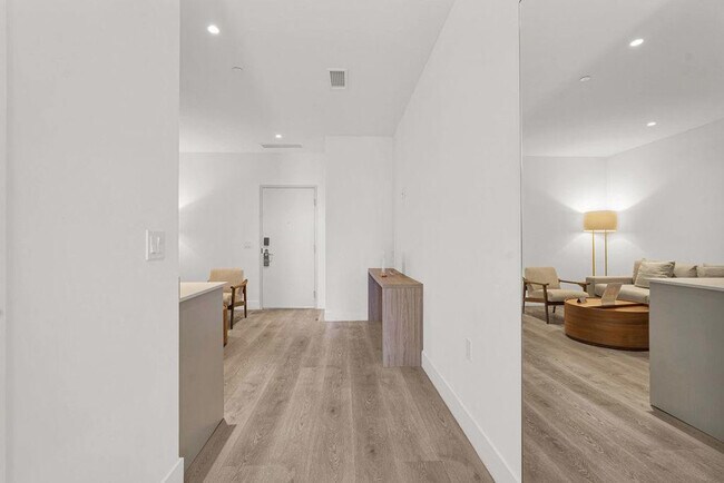 Building Photo - 239 SW 9th St