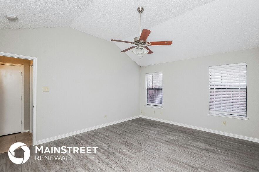 Building Photo - 1024 Green Ridge Terrace