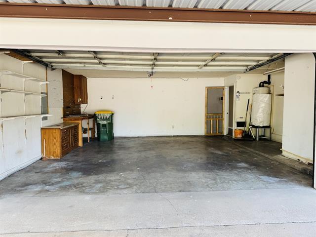 Building Photo - 912 Woodview Dr