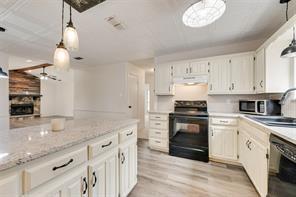 Building Photo - 3905 Lynnwood Dr