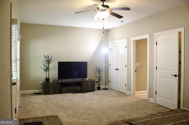 Building Photo - 2559 Willow Fld Xing