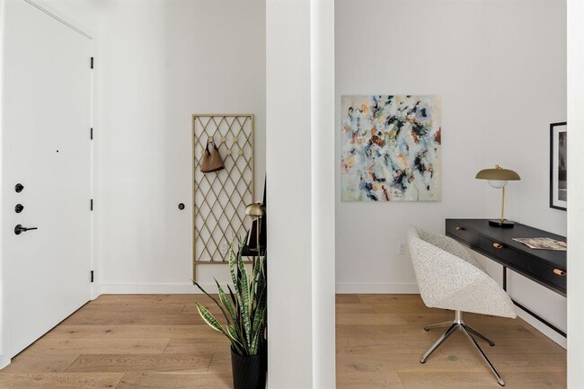 Building Photo - 800 Embassy Dr