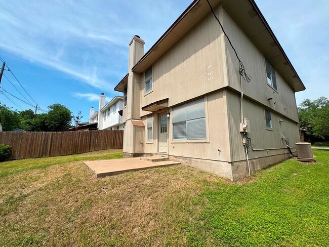 Building Photo - 14009 Maricella Ln