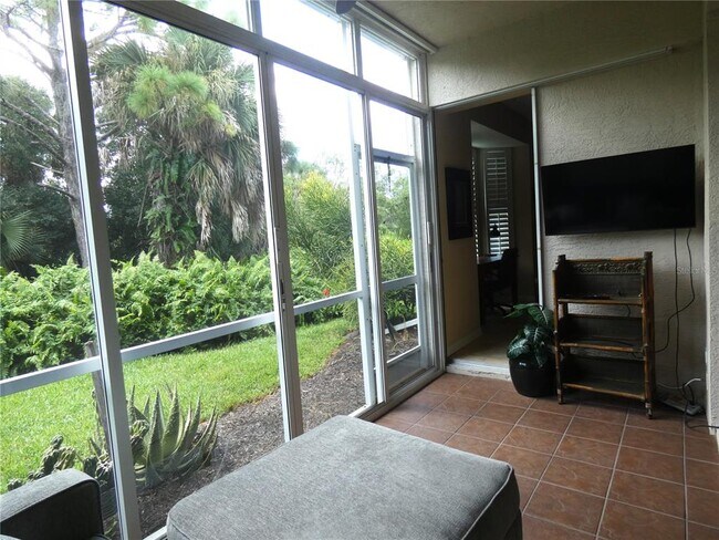 Building Photo - 9611 Castle Point Dr