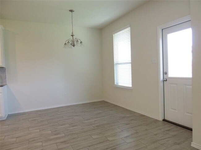 Building Photo - 241 Cascata Way