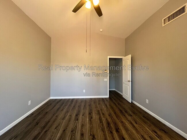 Building Photo - 6246 W Blackhawk Dr