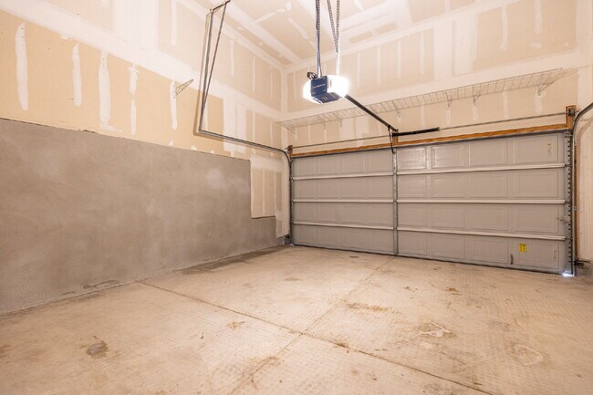 Building Photo - 1411 Frio Eagle