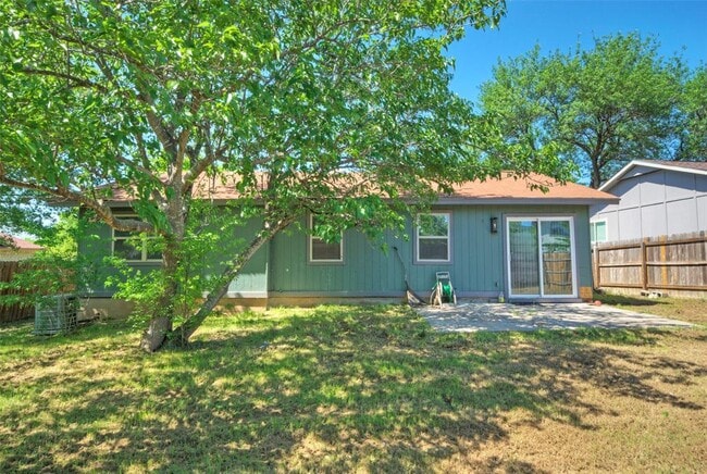 Building Photo - 7005 E Meadow Bend Dr