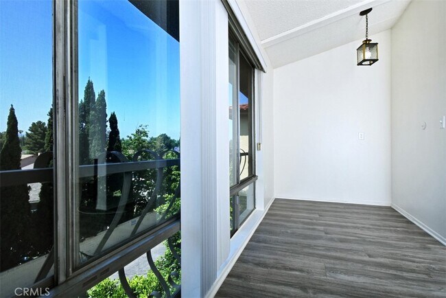 Building Photo - 12830 Burbank Blvd