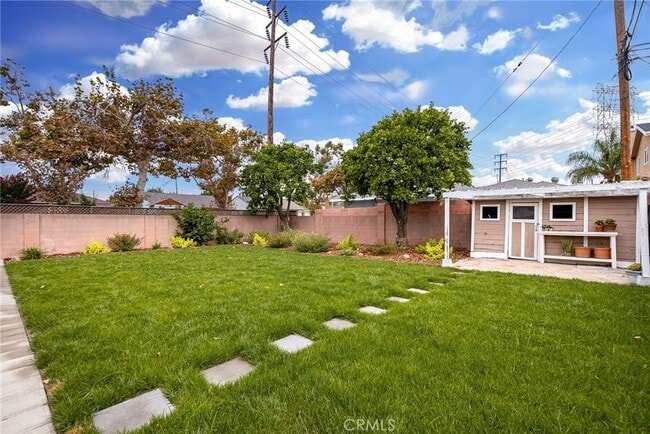 Building Photo - 6903 Henrilee St