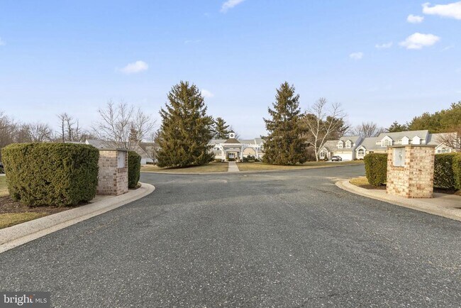 Building Photo - 1725 Gatehouse Ct