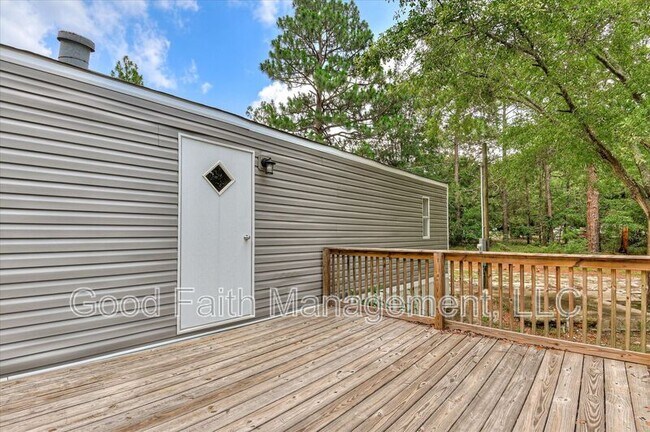 Building Photo - 2056 Louisa Rd