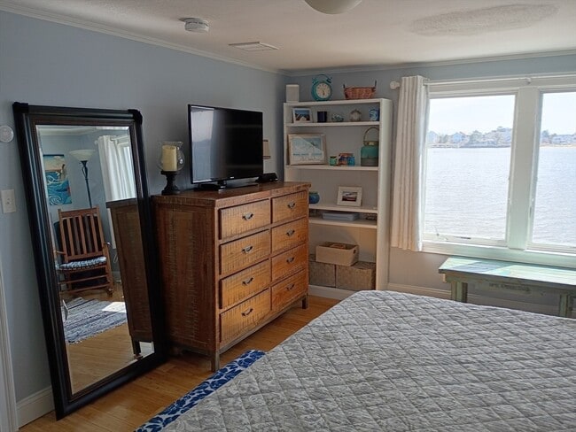 Building Photo - 39 Harbor St