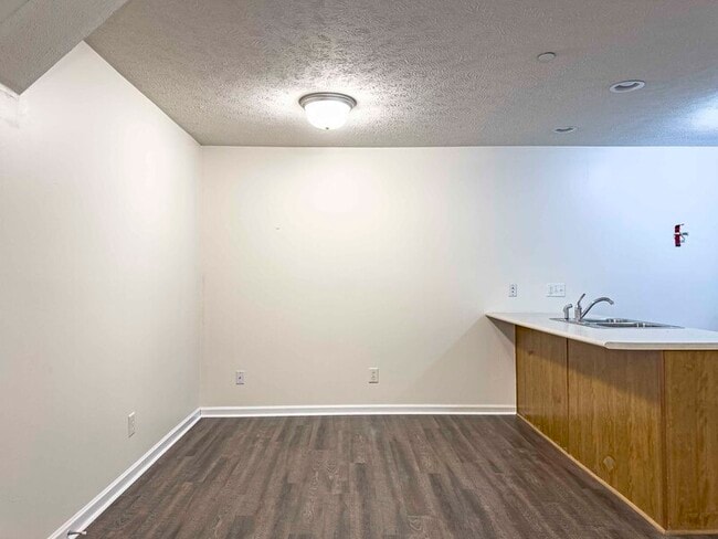 Building Photo - 1644 Golf Club Ln