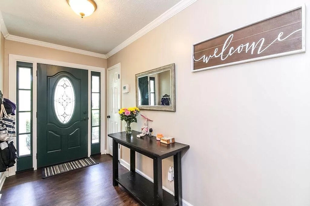 Building Photo - 87 Aileen Dr