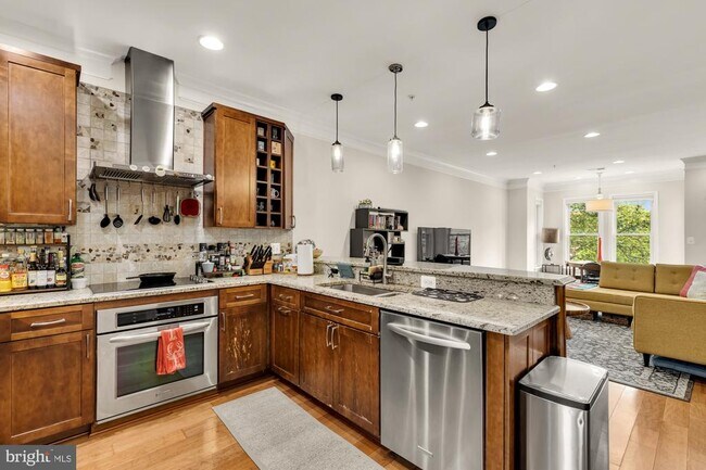 Building Photo - 1502 10th St NW