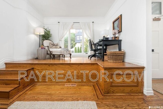 Primary Photo - 2386 Union St