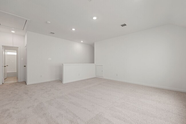 Building Photo - 6411 Symphony Wave Dr